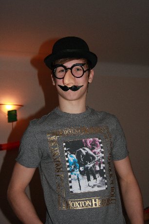 fasching_2010_veronika_015.JPG (27100 Byte)
