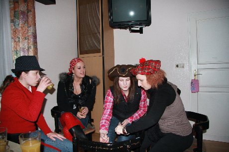 fasching_2010_veronika_042.JPG (35587 Byte)