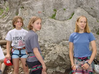 girls1.jpg (25529 Byte)