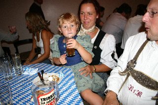 oktoberfest_06_85.jpg (26561 Byte)